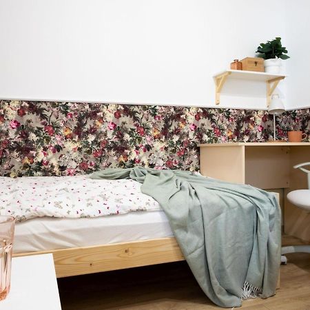 Apartament Gorki Male Tuszyn Bagian luar foto