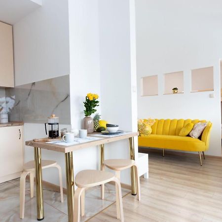 Apartament Gorki Male Tuszyn Bagian luar foto