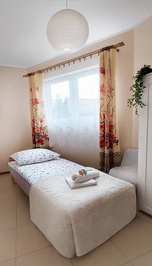 Apartament Gorki Male Tuszyn Bagian luar foto