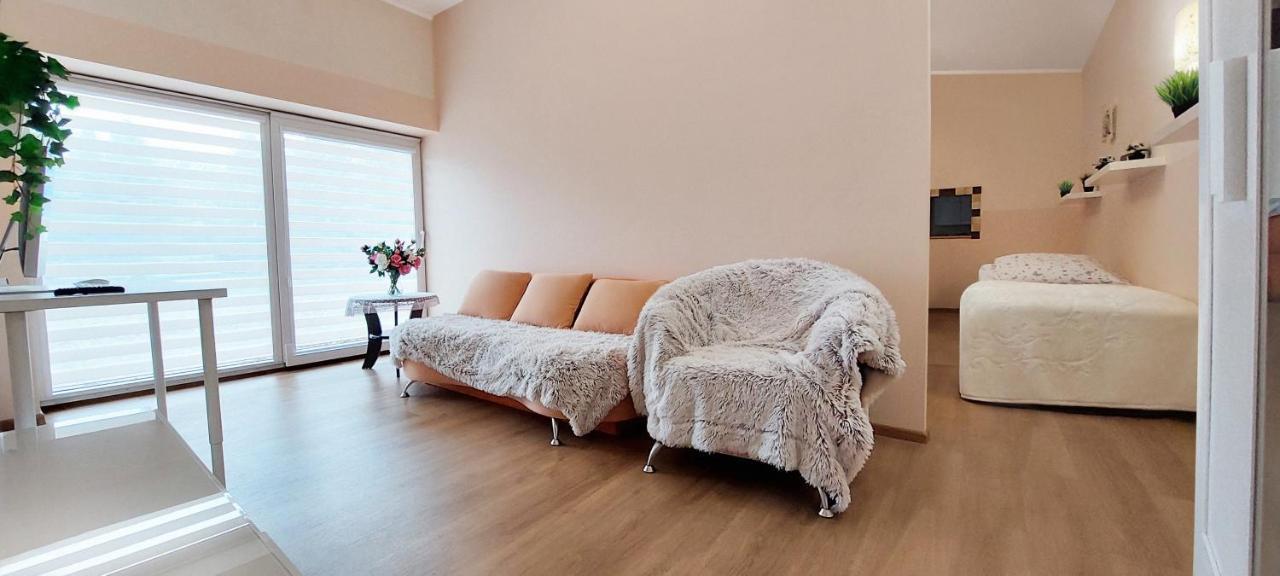 Apartament Gorki Male Tuszyn Bagian luar foto