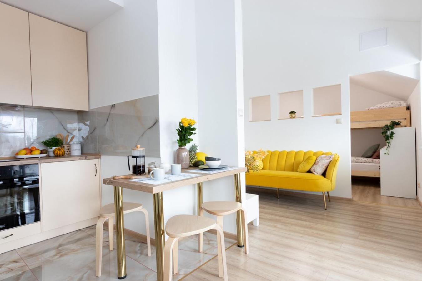 Apartament Gorki Male Tuszyn Bagian luar foto