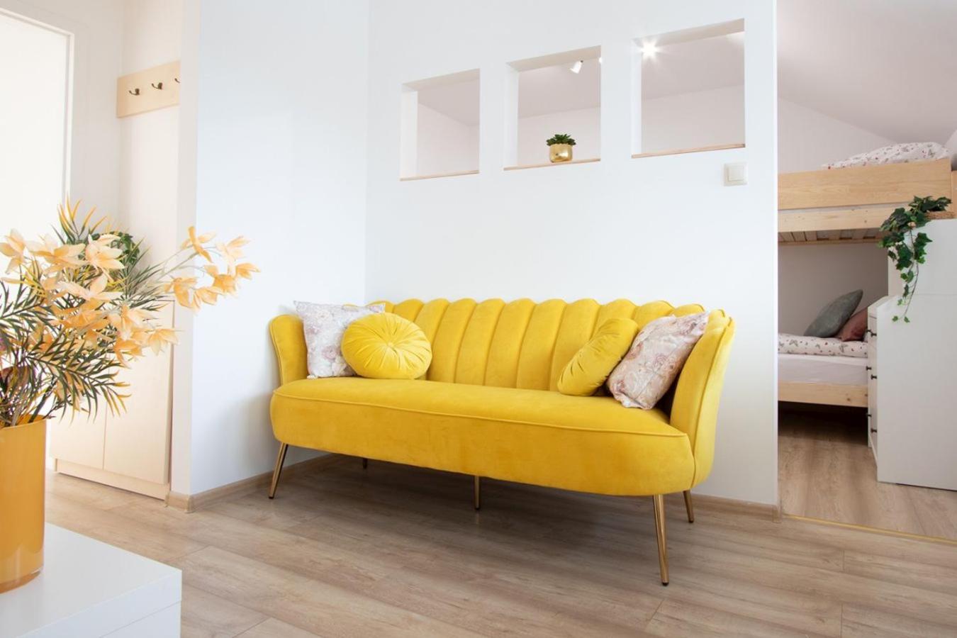 Apartament Gorki Male Tuszyn Bagian luar foto