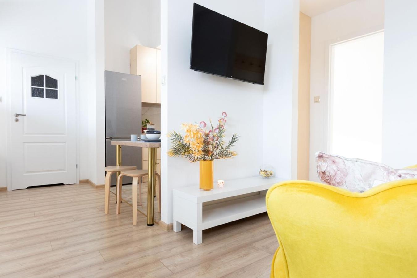 Apartament Gorki Male Tuszyn Bagian luar foto