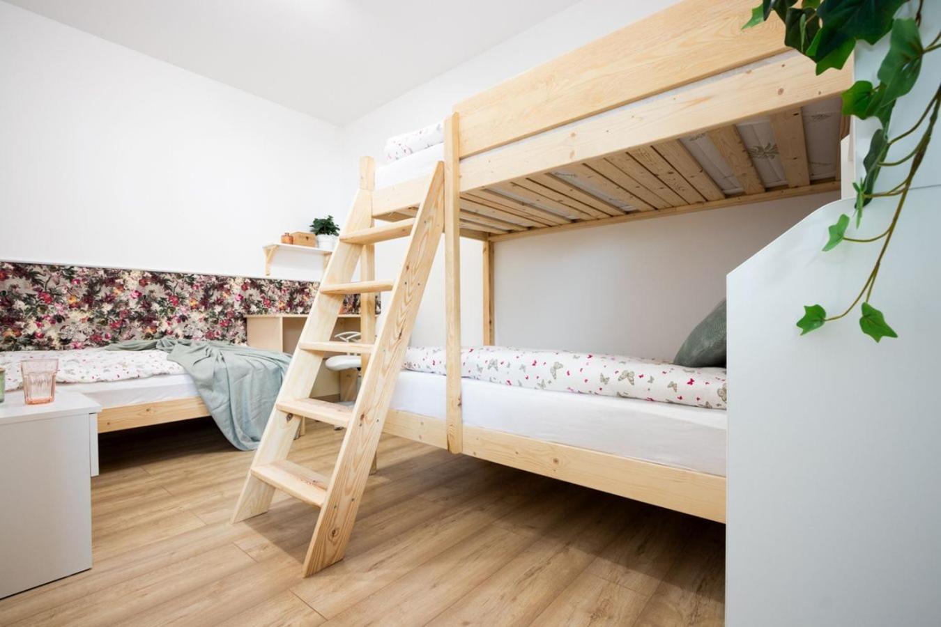 Apartament Gorki Male Tuszyn Bagian luar foto