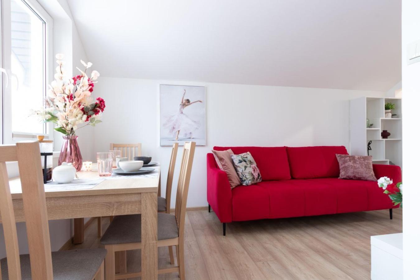 Apartament Gorki Male Tuszyn Bagian luar foto
