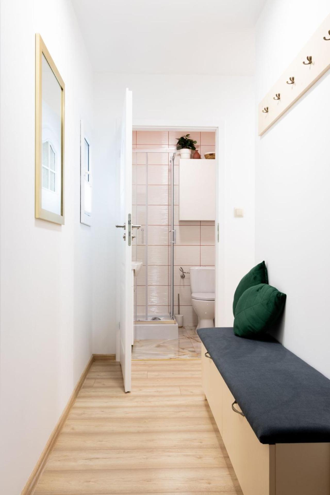 Apartament Gorki Male Tuszyn Bagian luar foto