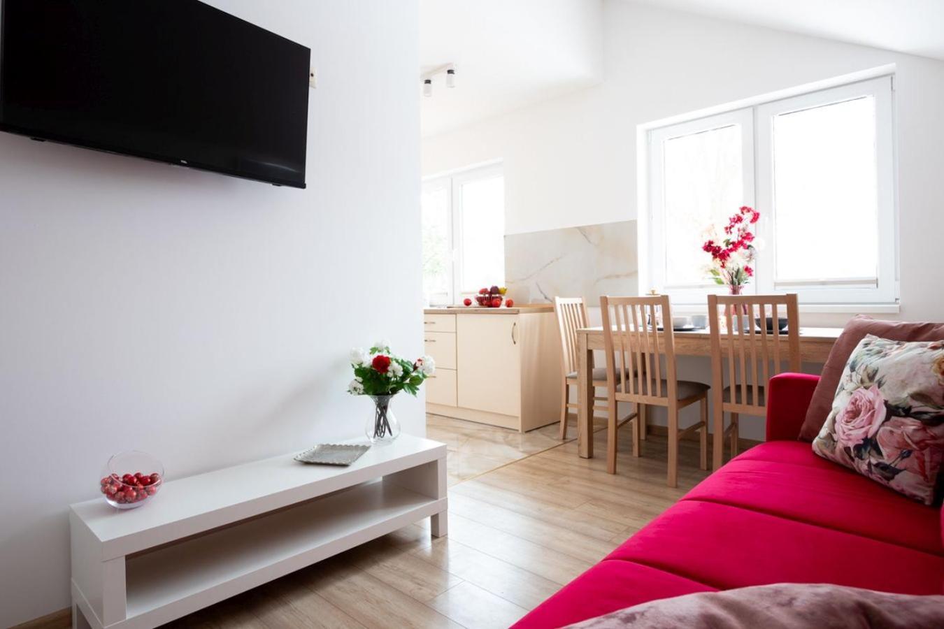 Apartament Gorki Male Tuszyn Bagian luar foto