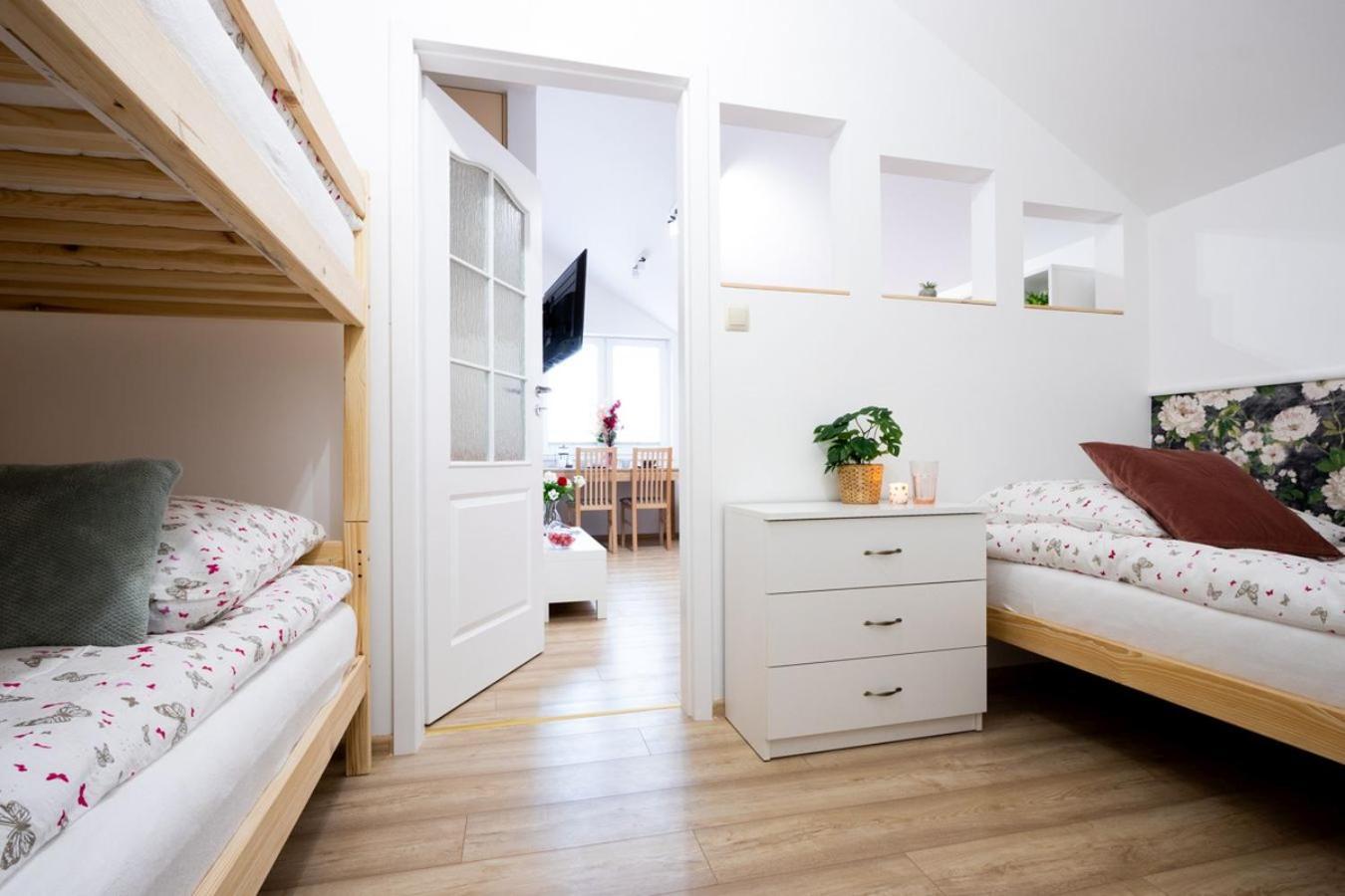 Apartament Gorki Male Tuszyn Bagian luar foto